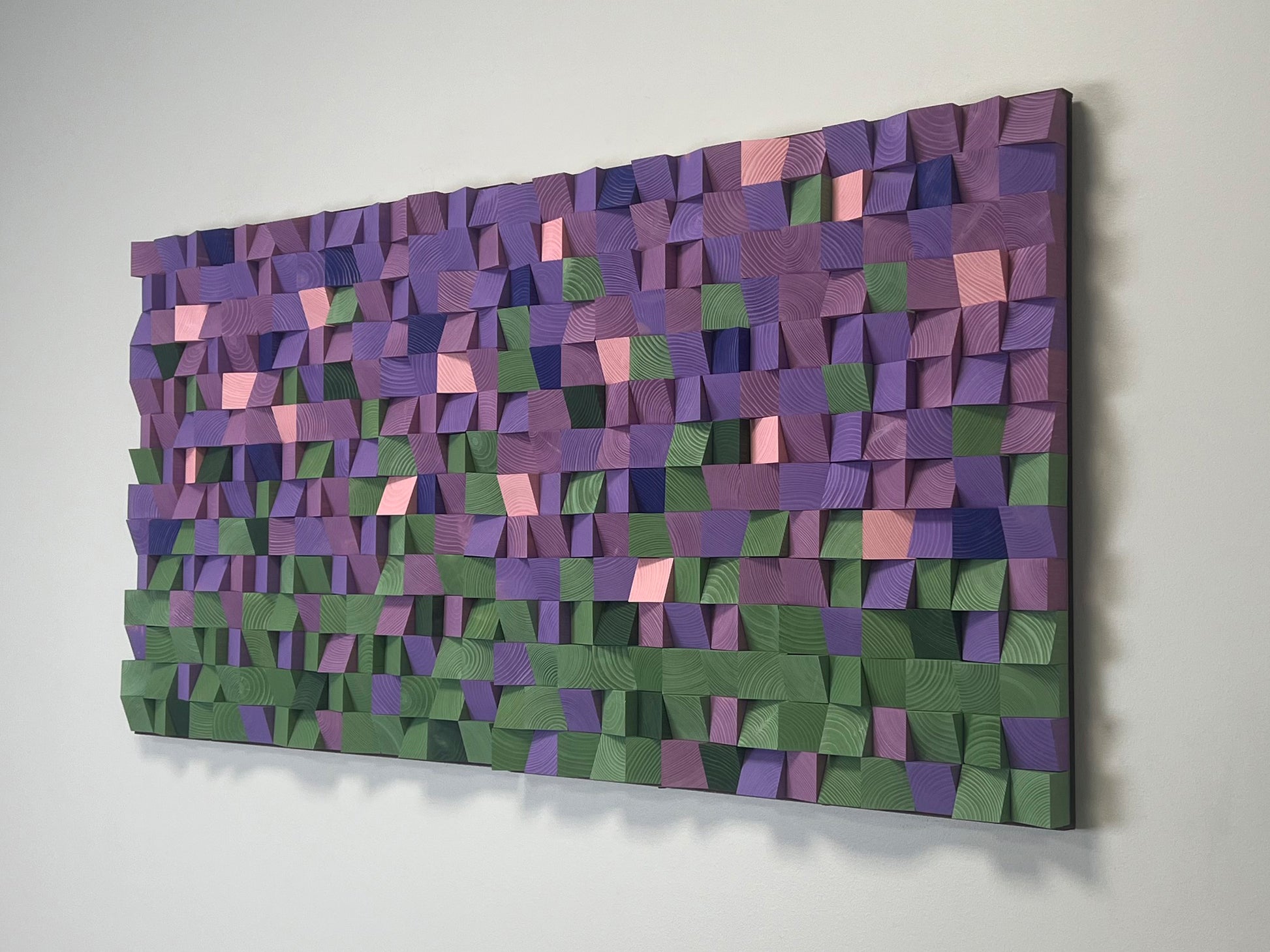 Handmade wooden wall decoration inspired by lavender fields, painted in soft purple and green tones.